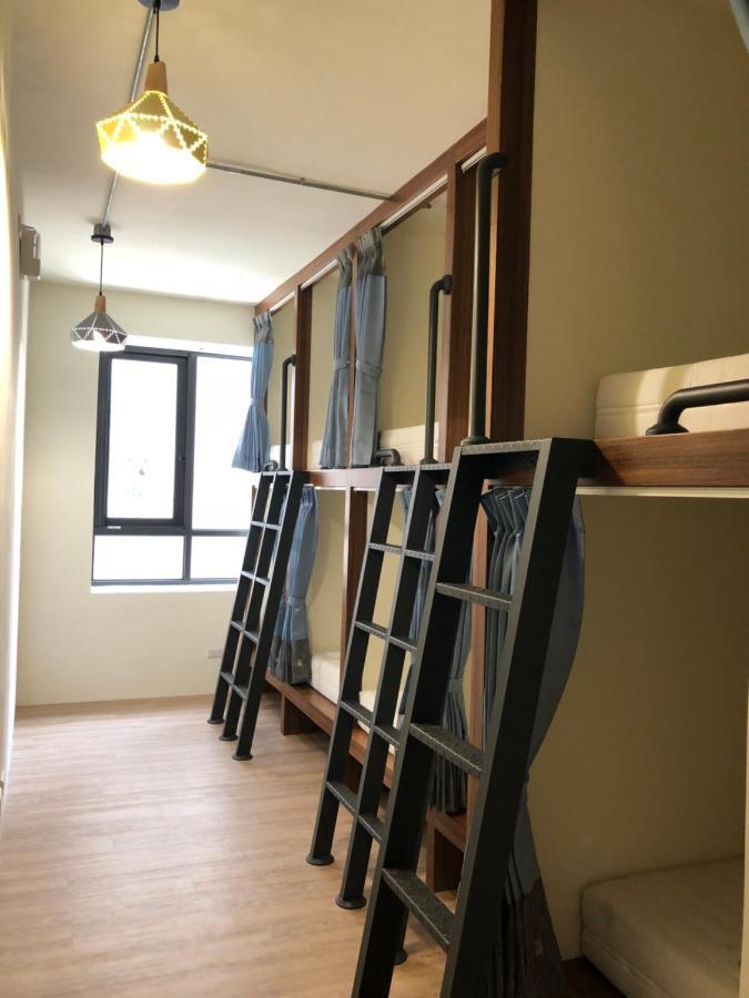 Knock Knock Hostel Гаосюн Экстерьер фото