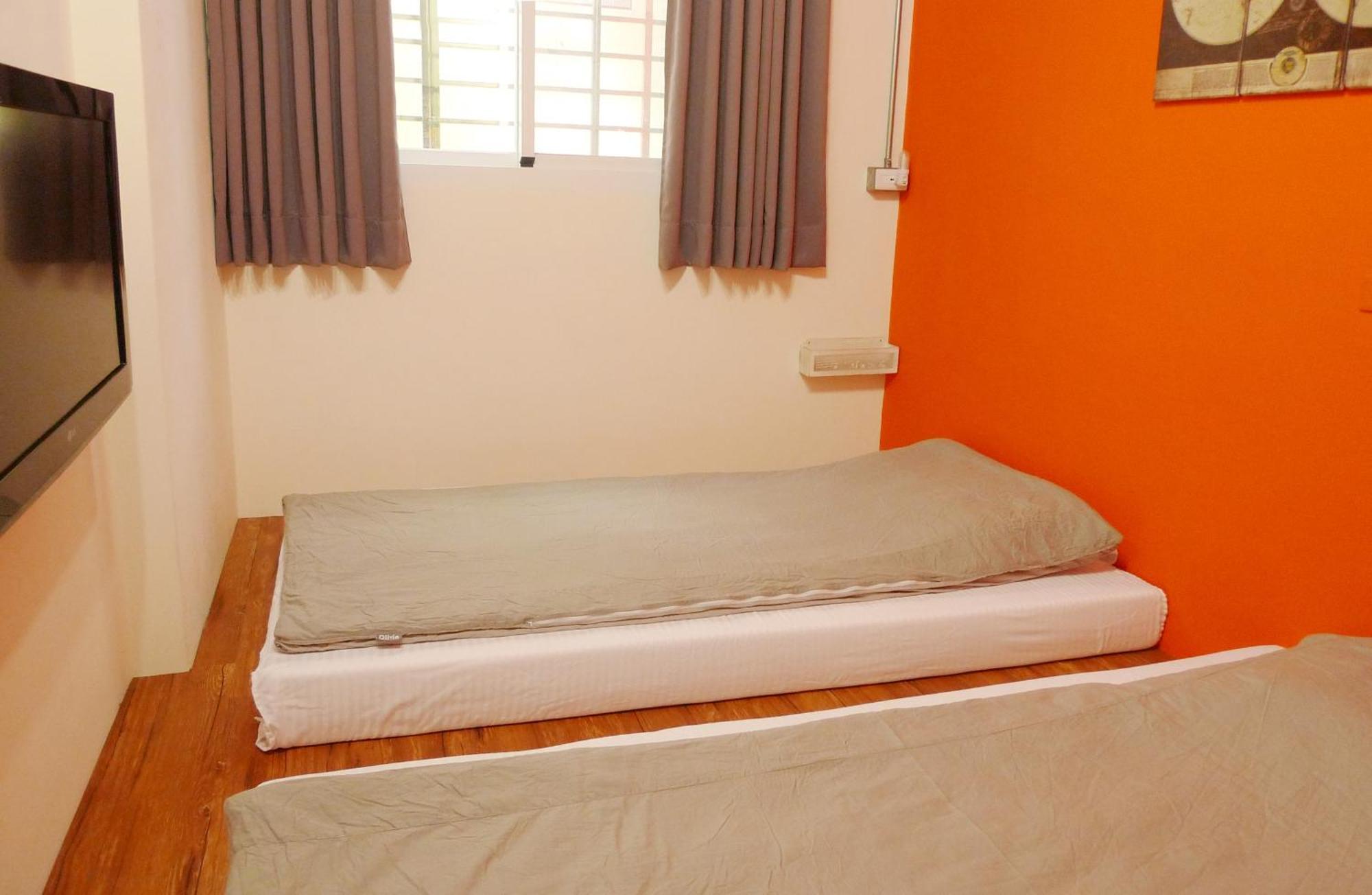 Knock Knock Hostel Гаосюн Экстерьер фото