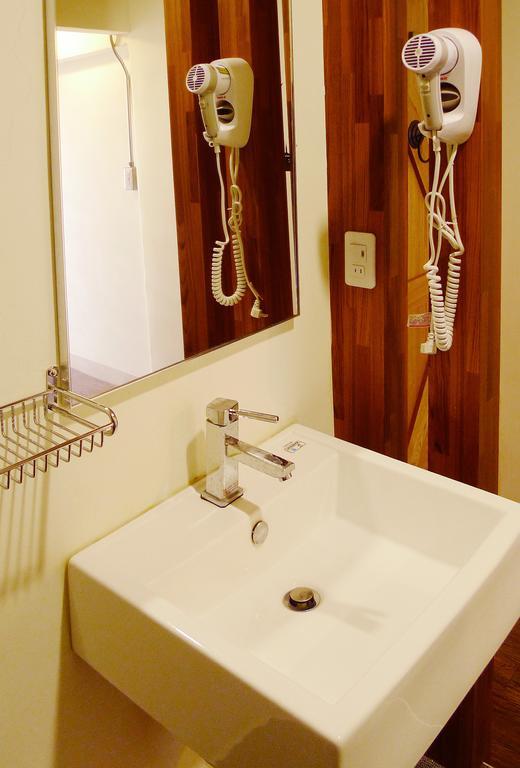 Knock Knock Hostel Гаосюн Экстерьер фото