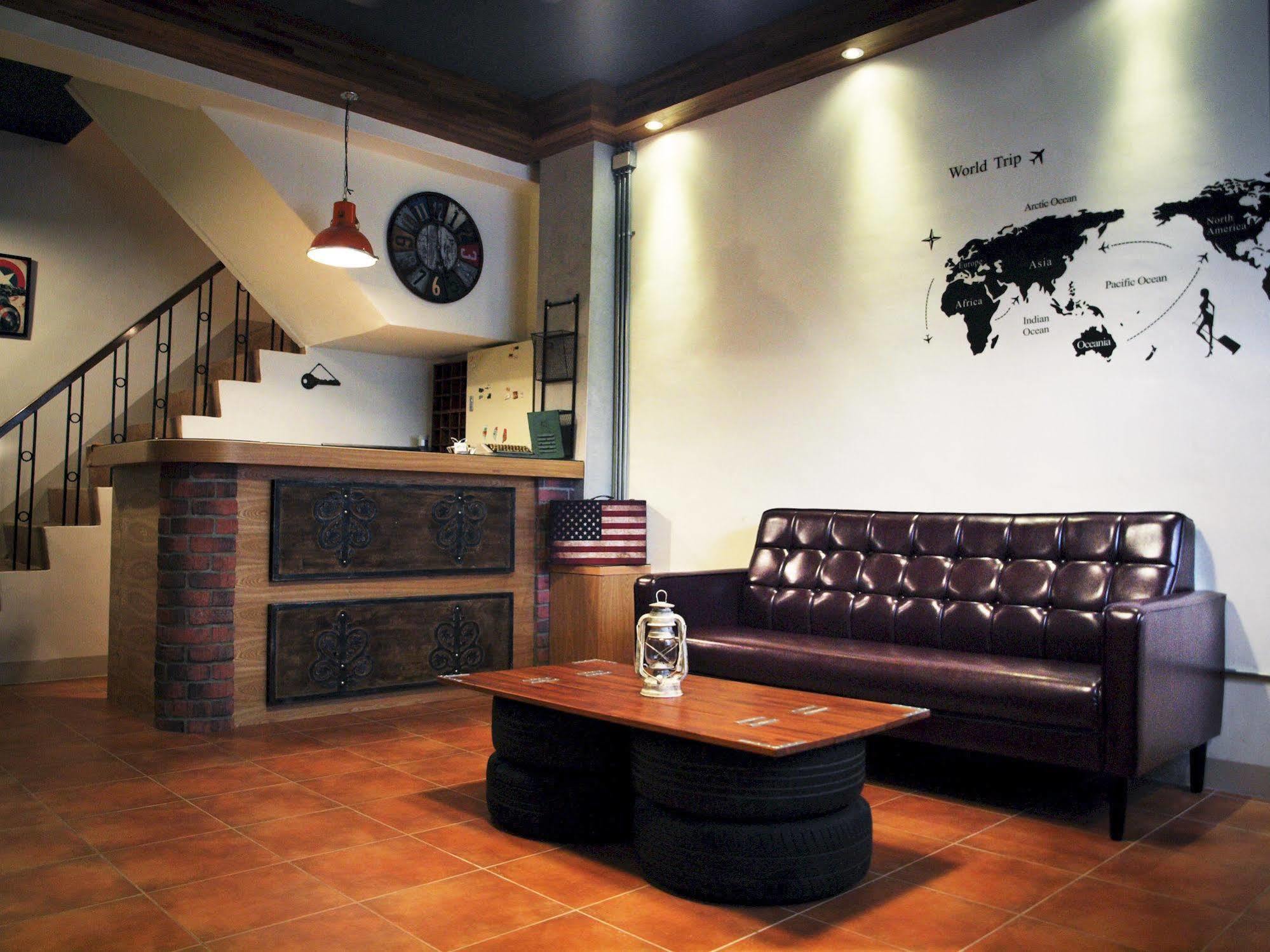 Knock Knock Hostel Гаосюн Экстерьер фото