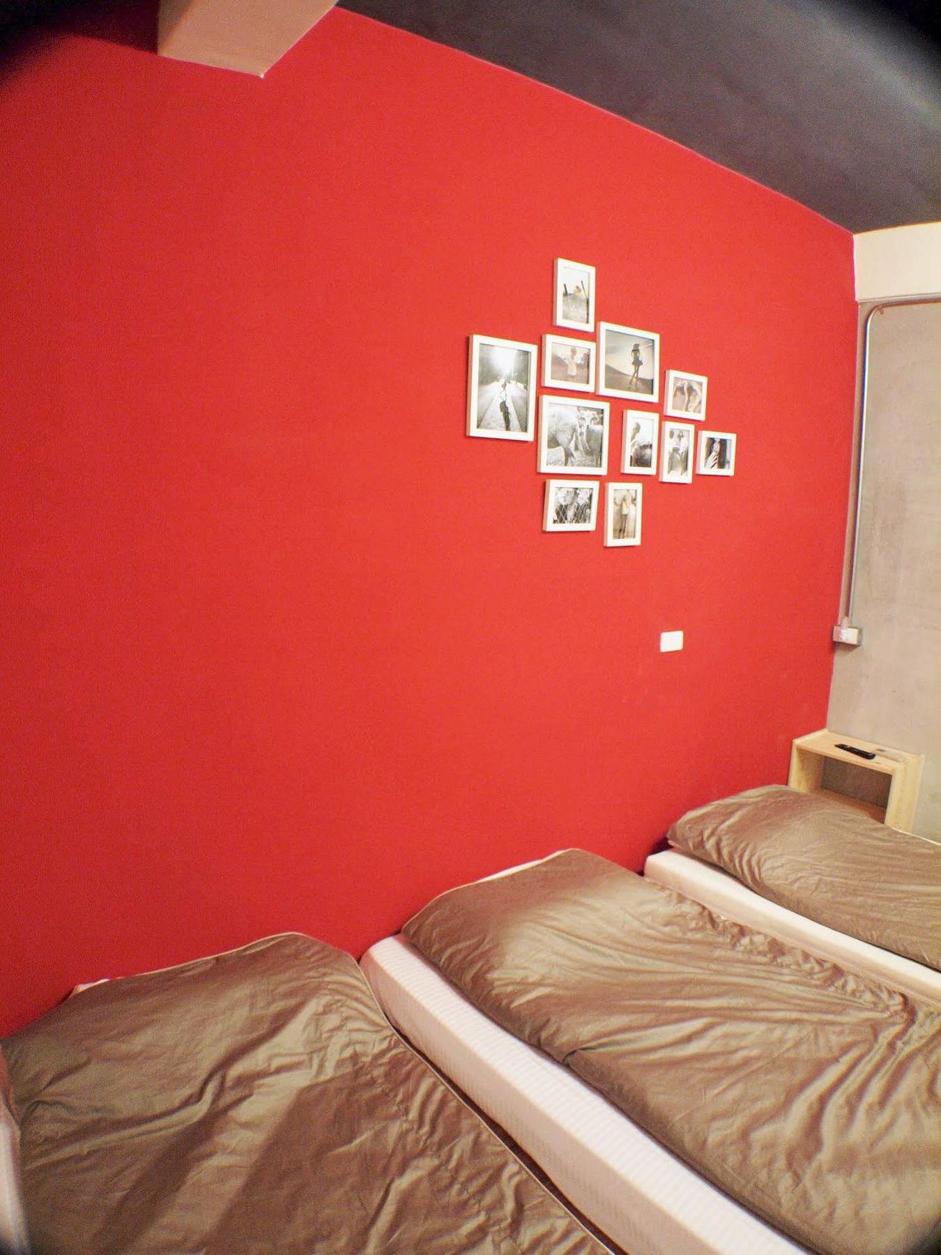 Knock Knock Hostel Гаосюн Экстерьер фото
